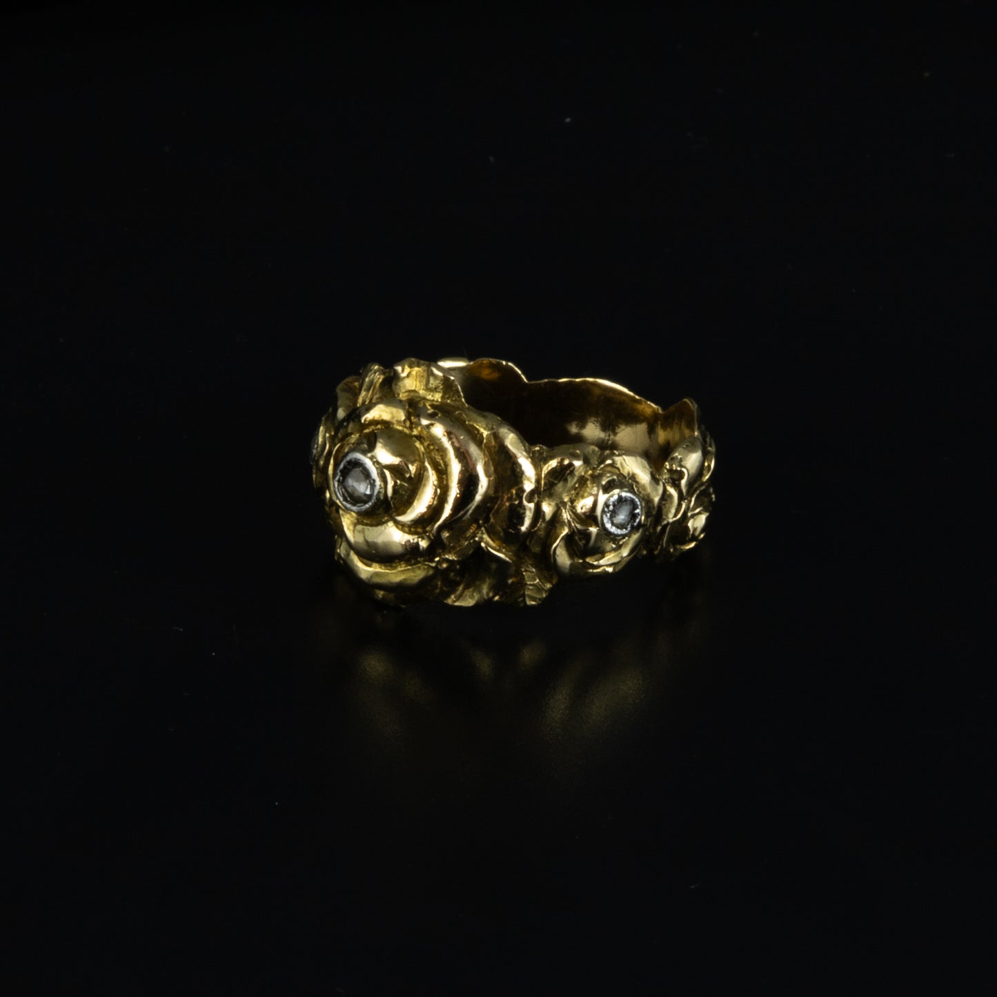 Alianza años 20 oro amarillo.