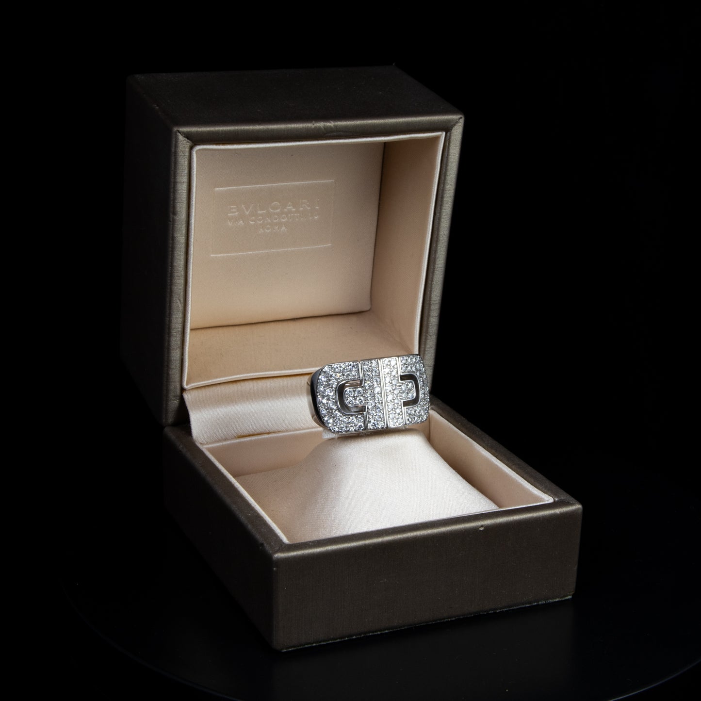 Anillo Bulgari Parentesi en Oro Blanco 18K con Diamantes