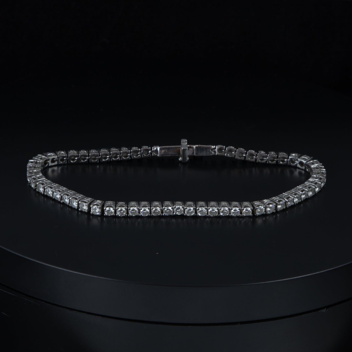 Riviere oro blanco y diamantes.