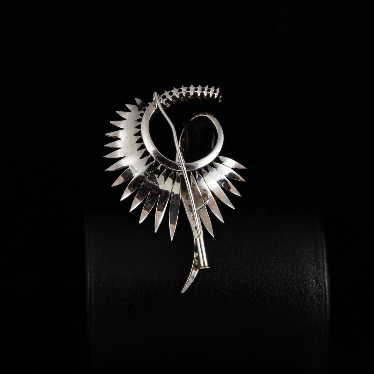 Broche oro blanco y diamantes años 90.