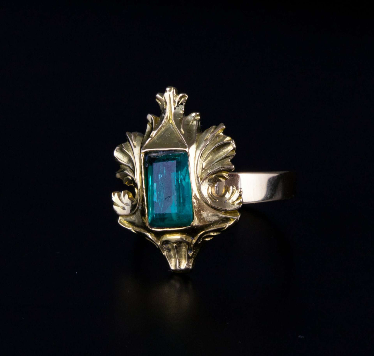 Anillo oro y esmeralda de 1 ct. arpox.