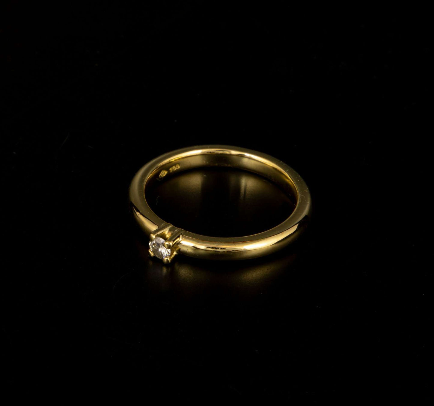 Anillo oro con brillante 0,05 cts.