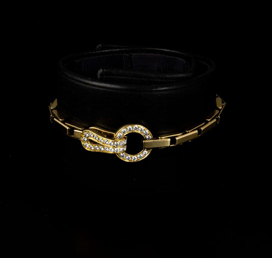 Pulsera Cartier con diseño icónico "Agafre" en oro y brillantes.