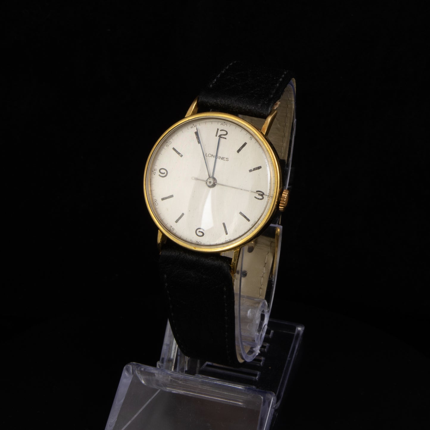 Reloj Longines, en oro amarillo de cuerda, 32 mm.