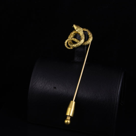 Aguja corbata serpiente oro amarillo.