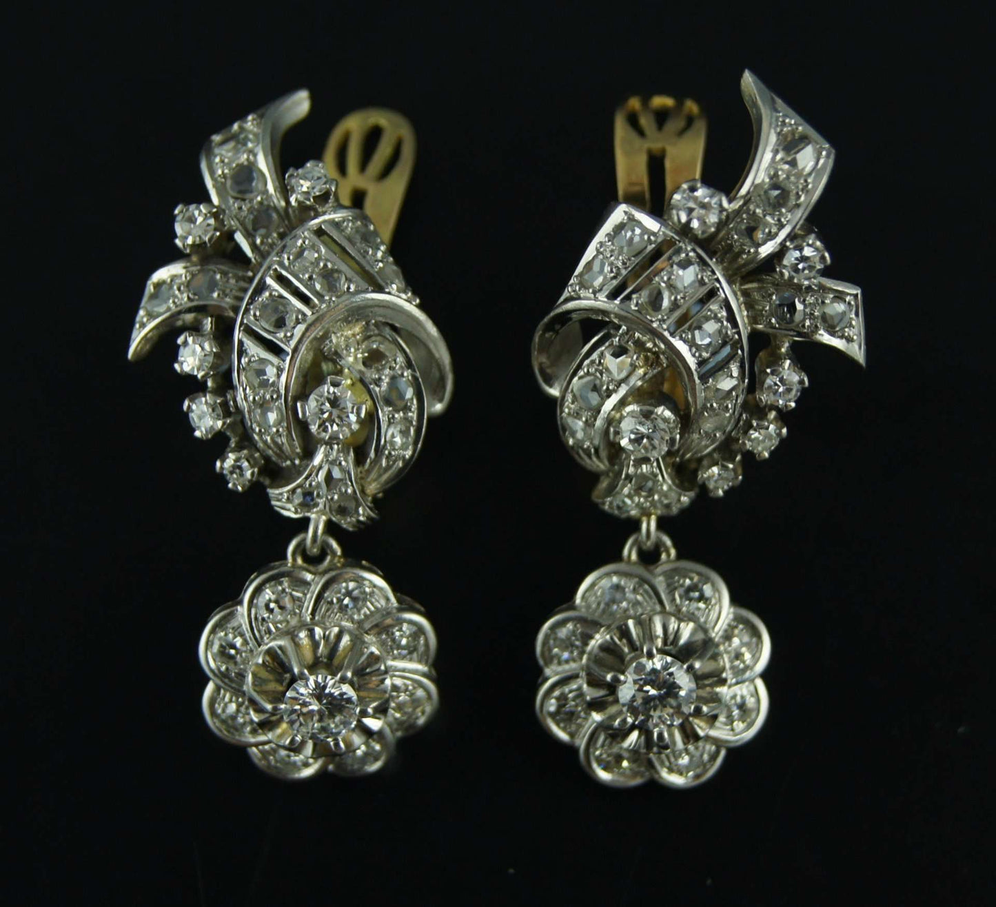 Pendientes con brillantes 2x0,15 cts y 1,15 cts.