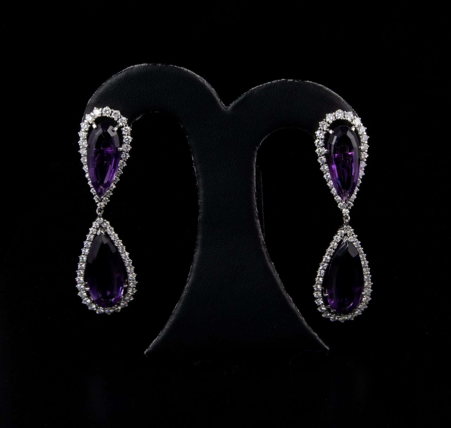 Pendientes Roca con brillantes 6 cts. en total y amatistas.