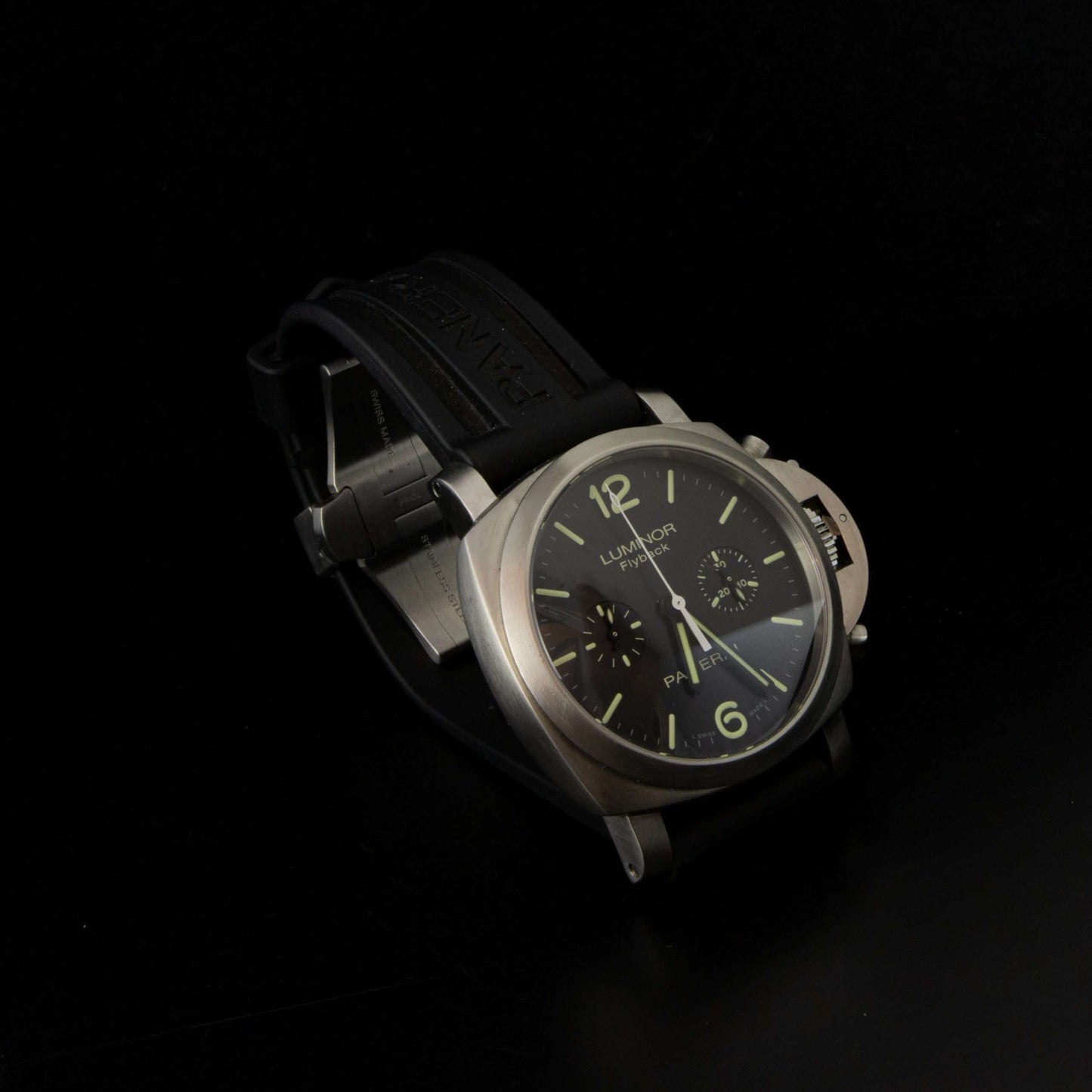 Reloj Panerai Luminor Flyback automatico en acero con correa de caucho. 44 mm. Caja y documentación.