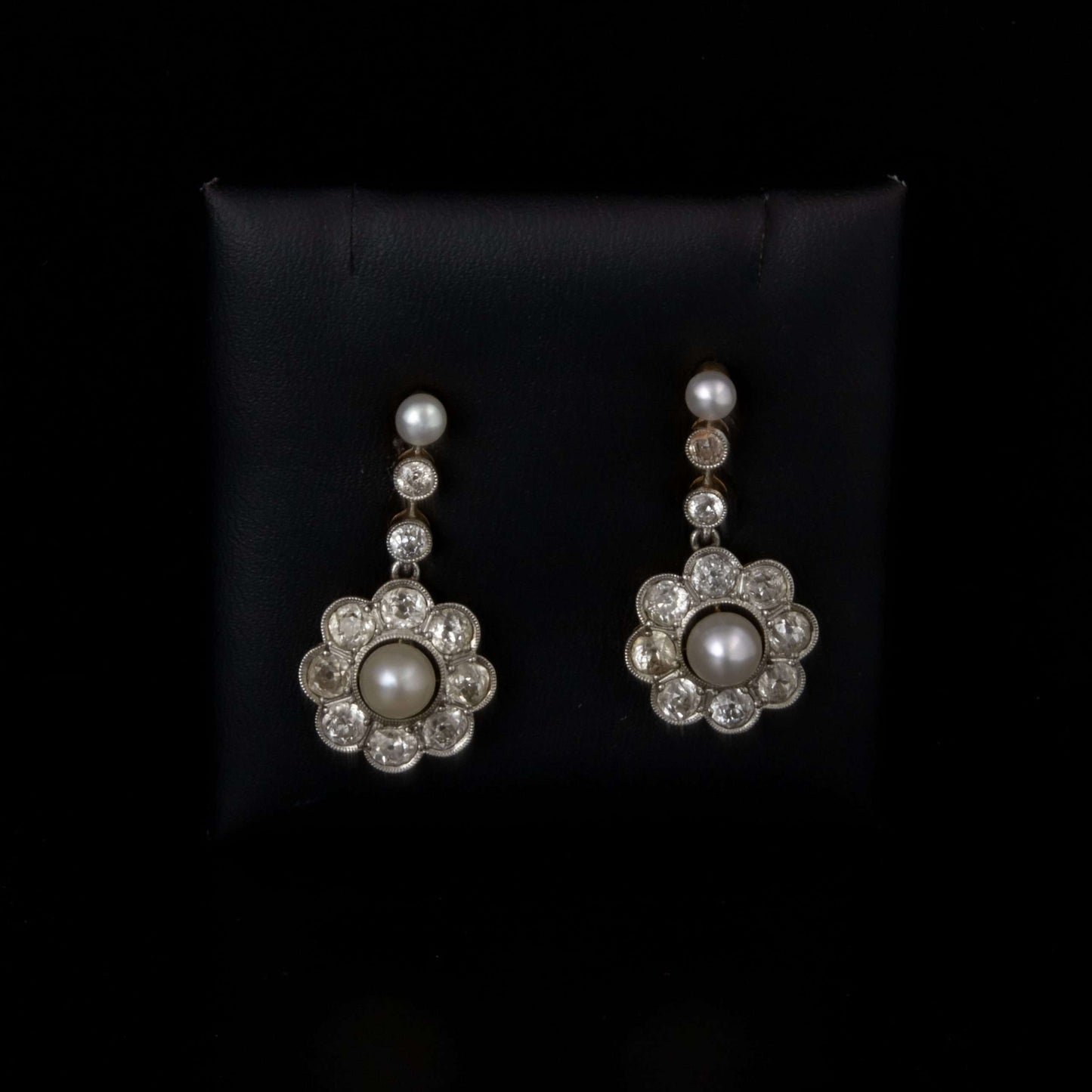 Pendientes oro, perla y diamantes.