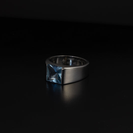 Anillo Sello Cartier Tank en Oro Blanco 18K con Aguamarina