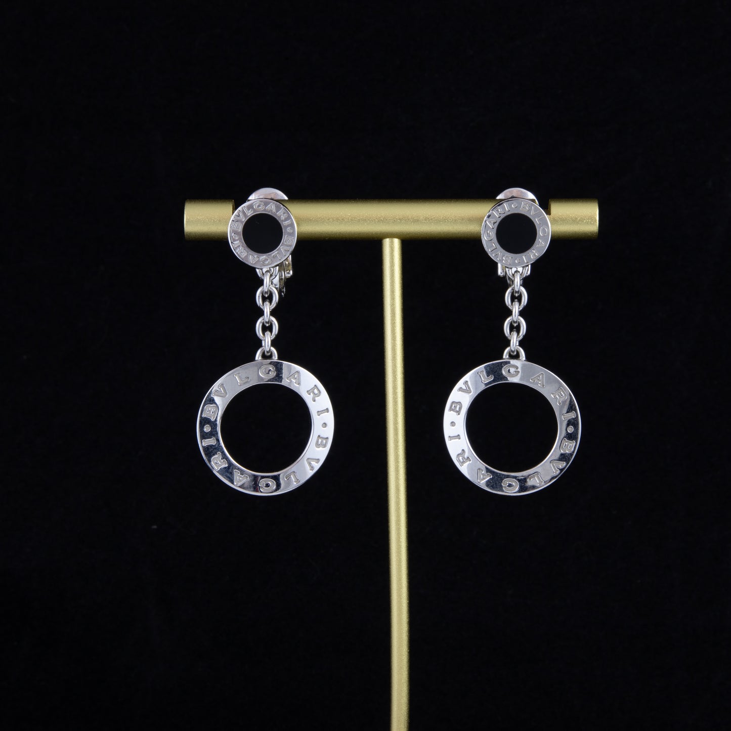 Pendientes Bulgari Bvlgari en oro blanco y onix.