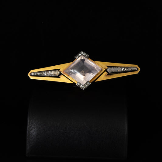 Broche de años 40, diamantes mina y cuarzo rosa.