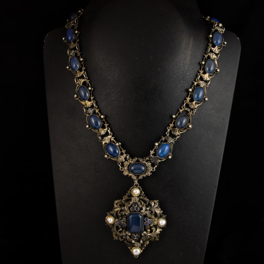 Collar epoca 1890 de plata con ágatas azules con broche desmontable Astrohungaro.
