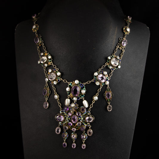 Collar de plata con amatista, perlas.  Finales siglo XIX