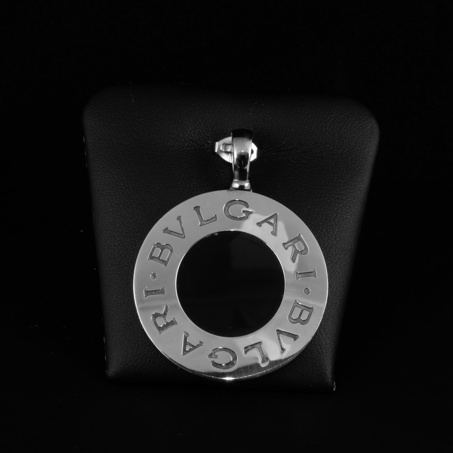 Colgante Bulgari bicolor (acero y oro) nácar / ónix.