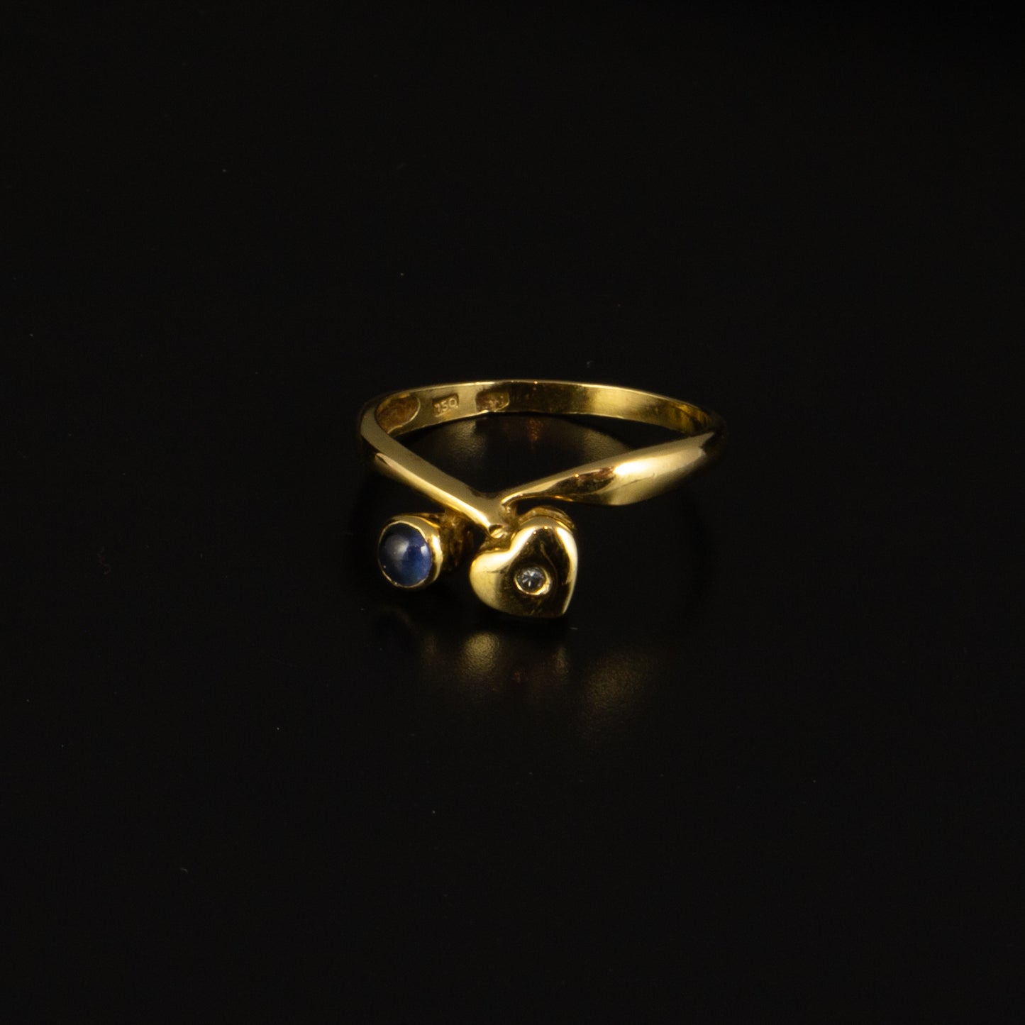 Anillo con brillantes y zafiros