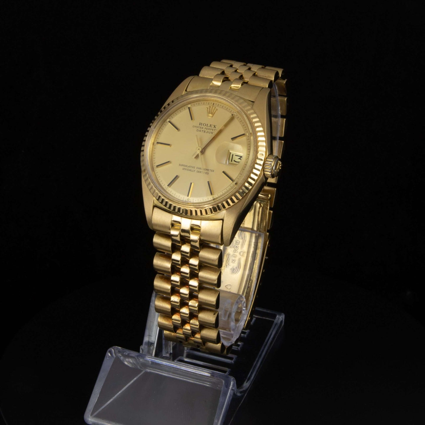 Rolex Oyster Perpetual Datejust Automático en oro, calibre 1601, 36mm del año 1973. Caja y documentación.