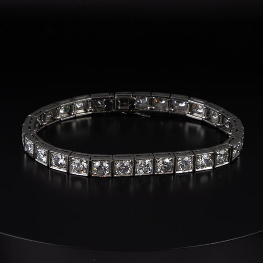 Riviere oro blanco y diamantes con un total de 7,40 qts.