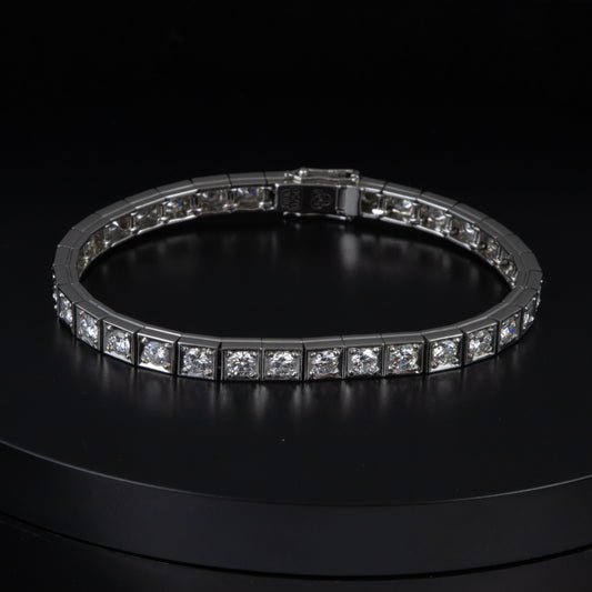 Riviere oro blanco y diamantes con un total 8,40 qts.